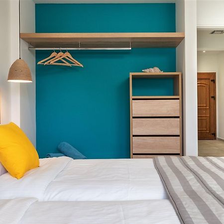 Karavos Apartments アカラヴィ エクステリア 写真